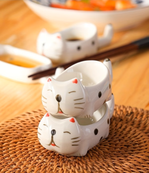 Lindo Plato Japonés  de Porcelana  con Diseño de Gato